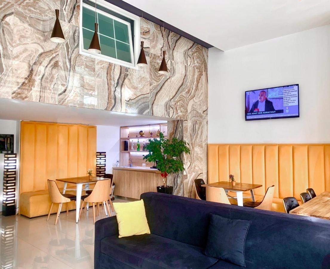 Park Hotel Tirana Exterior photo