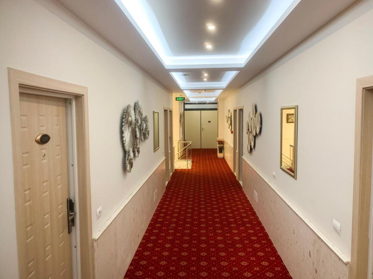 Park Hotel Tirana Exterior photo
