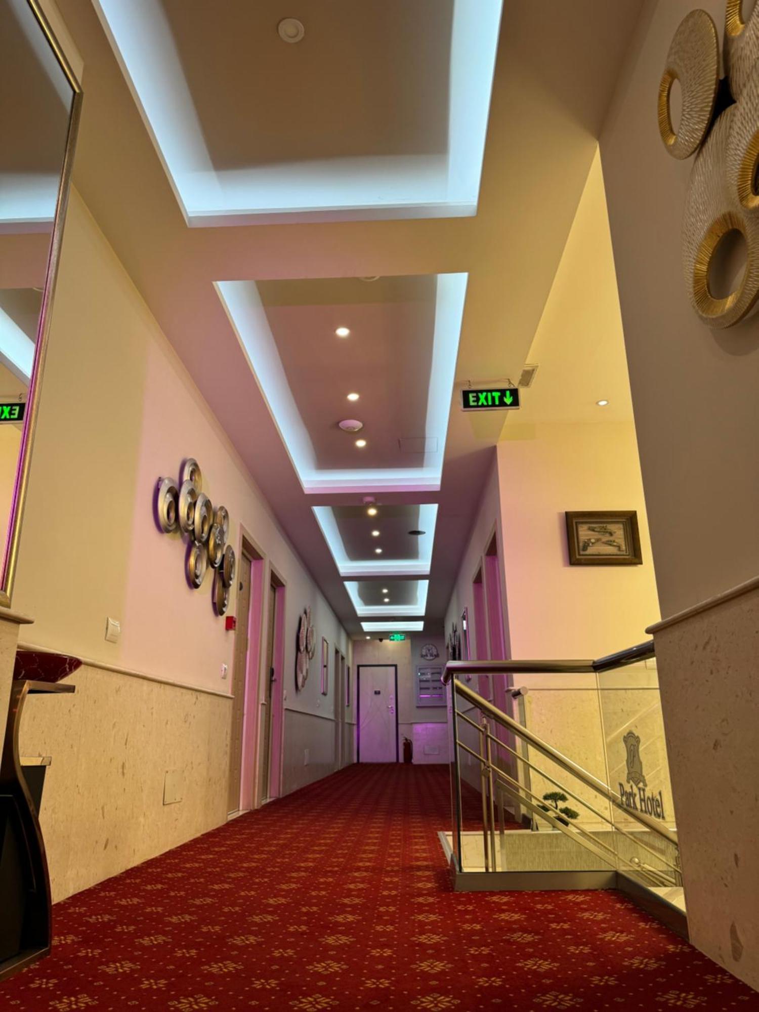 Park Hotel Tirana Exterior photo