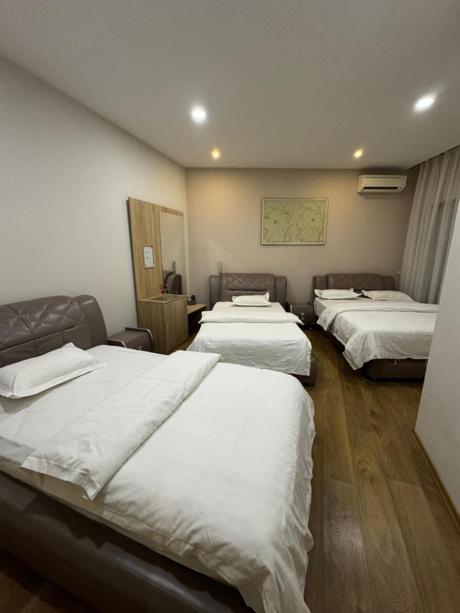 Park Hotel Tirana Exterior photo