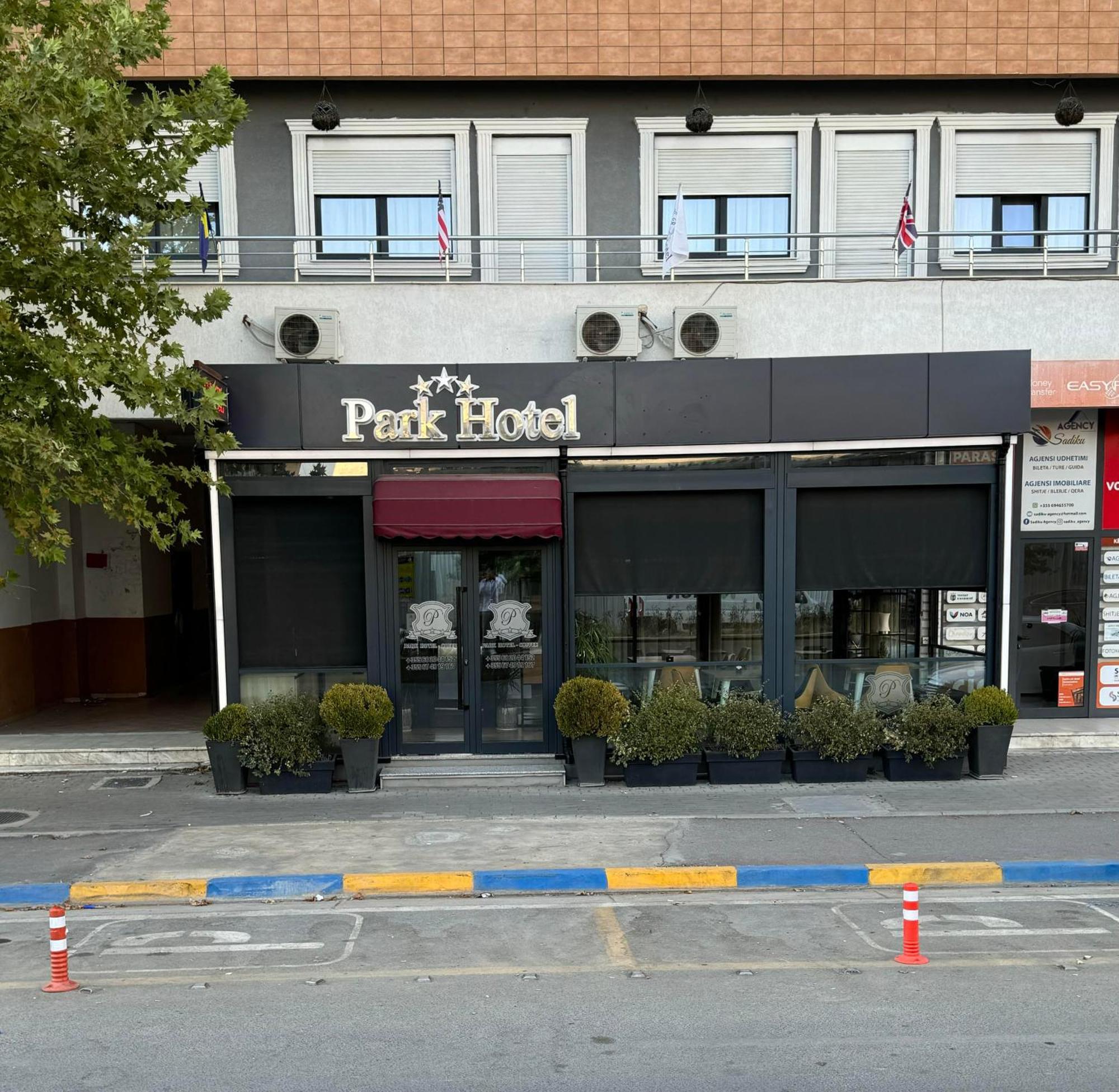 Park Hotel Tirana Exterior photo
