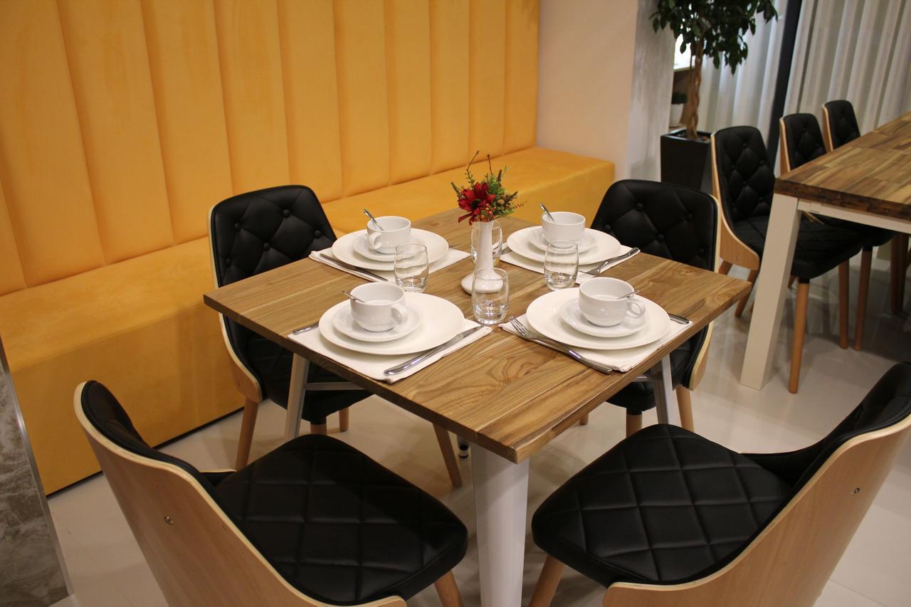 Park Hotel Tirana Exterior photo