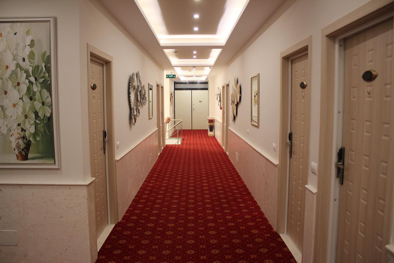 Park Hotel Tirana Exterior photo